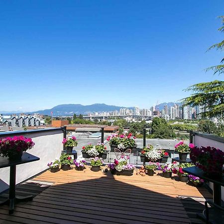 Apartamento Billion Dollar Views In A Beautiful Fairview Slopes Heritage House Vancouver Exterior foto